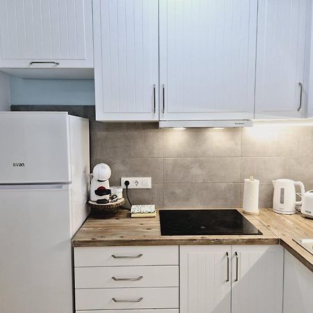 La Casa De Veronica - Serene Apartment With Shared Pool, Steps From The Beach Torrevieja Dış mekan fotoğraf